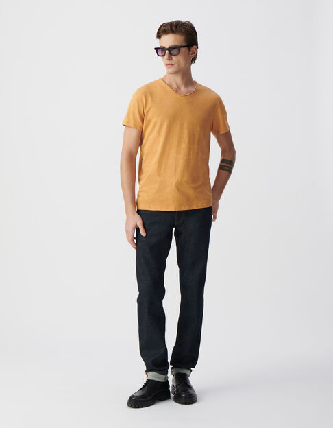 Men’s turmeric organic cotton Essential V-neck T-shirt - IKKS